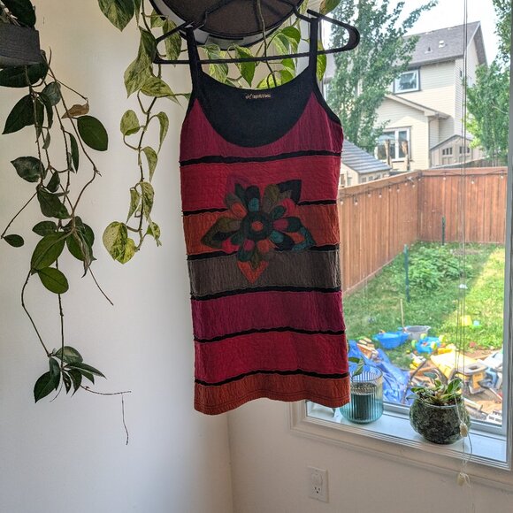Vintage Leopards and Roses Ethically Produced Top with Floral Design - Picture 4 of 6